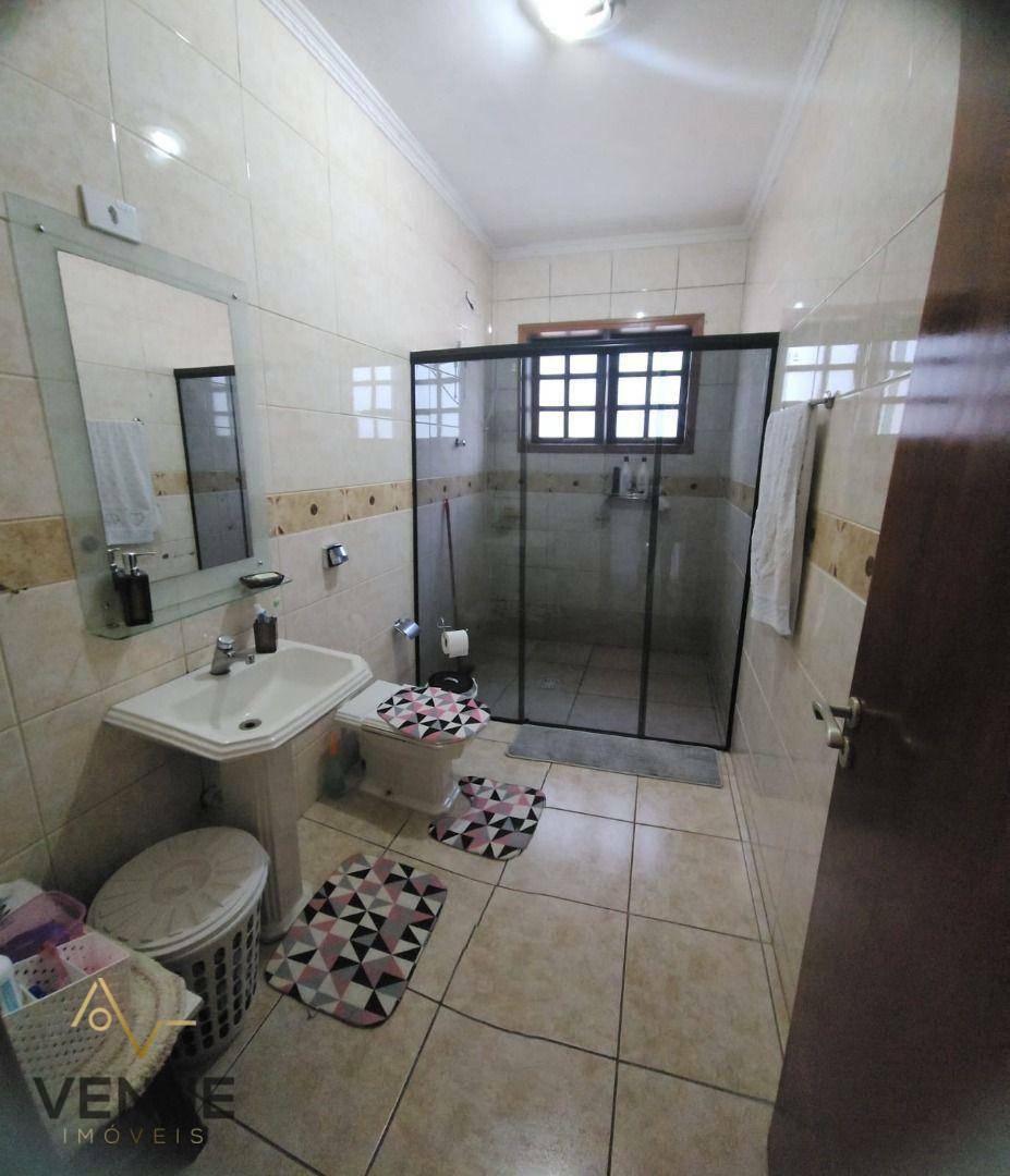 Casa à venda com 5 quartos, 300m² - Foto 17