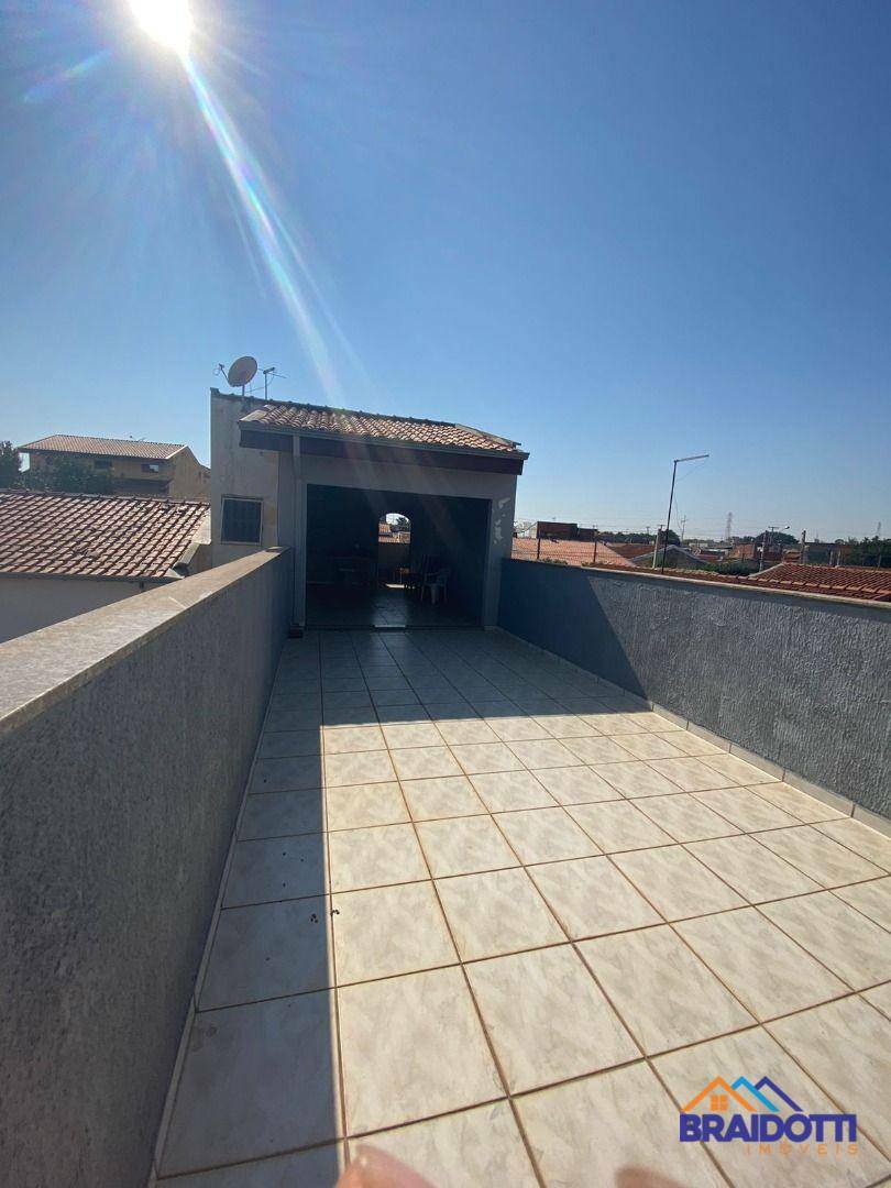 Casa à venda com 2 quartos, 100m² - Foto 8