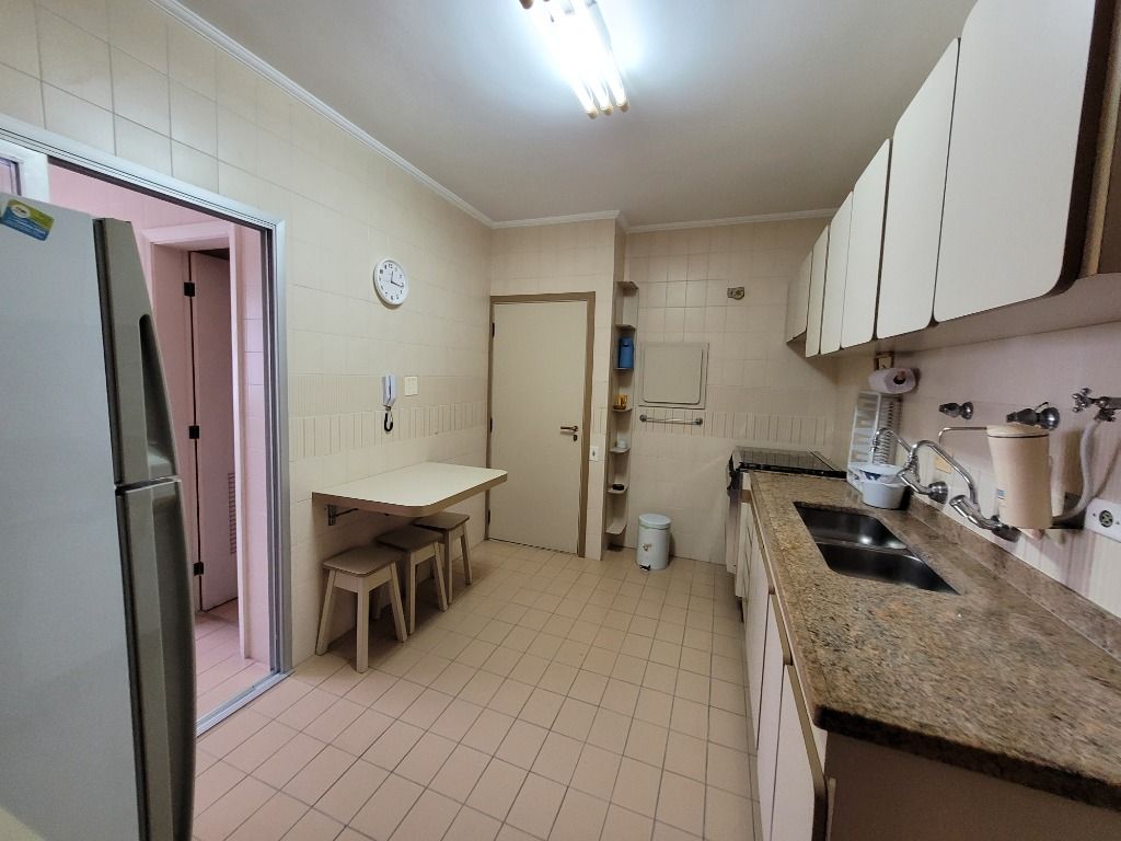 Apartamento à venda com 3 quartos, 140m² - Foto 16