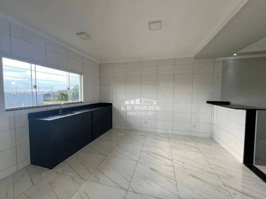 Casa para alugar com 3 quartos, 70m² - Foto 6
