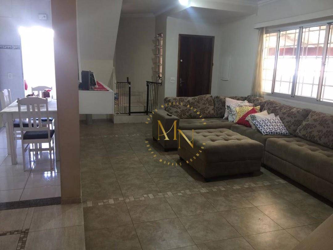 Sobrado à venda com 3 quartos, 200m² - Foto 3