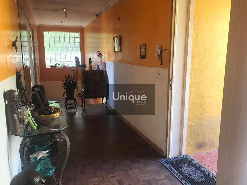 Casa à venda com 4 quartos, 250m² - Foto 22