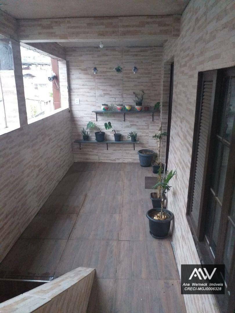 Casa de Condomínio à venda com 4 quartos, 327m² - Foto 4