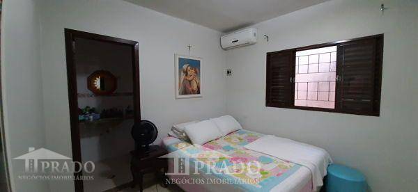 Casa à venda com 6 quartos, 250m² - Foto 21