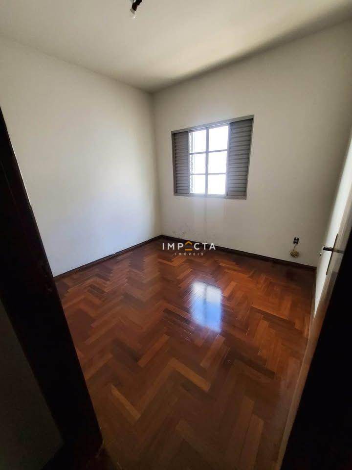 Casa à venda com 4 quartos, 330m² - Foto 5