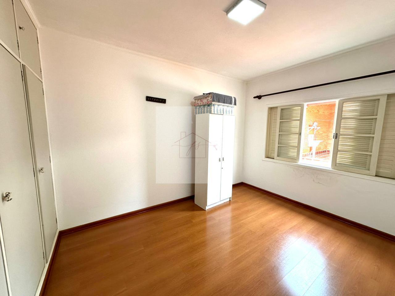 Casa à venda com 3 quartos, 263m² - Foto 9