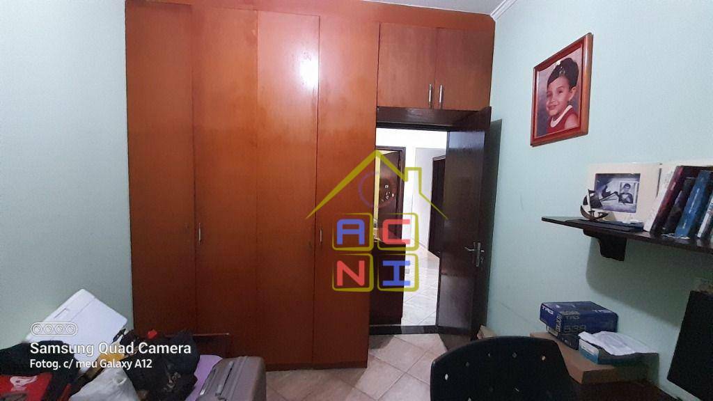 Casa à venda com 5 quartos, 200m² - Foto 6