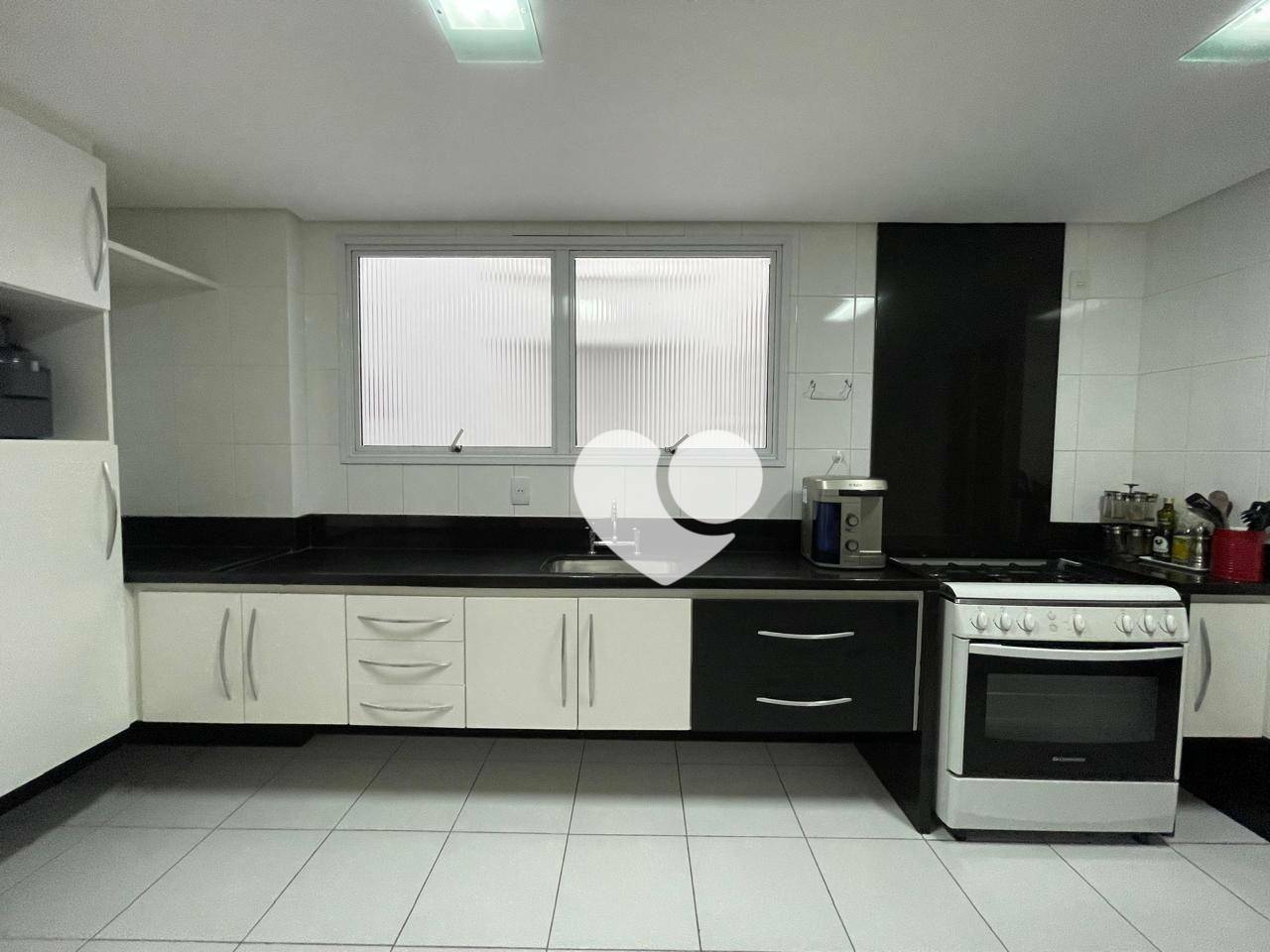 Apartamento à venda com 4 quartos, 170m² - Foto 30