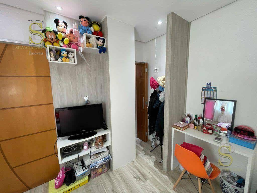 Casa à venda com 3 quartos, 180m² - Foto 14