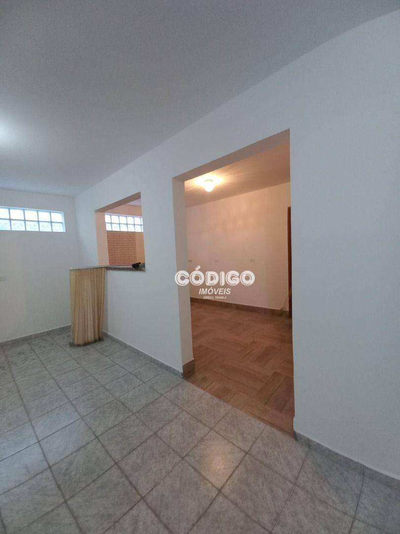 Casa para alugar com 2 quartos, 98m² - Foto 5