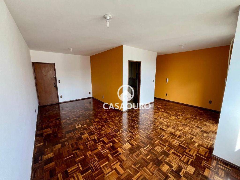 Apartamento à venda com 3 quartos, 112m² - Foto 4