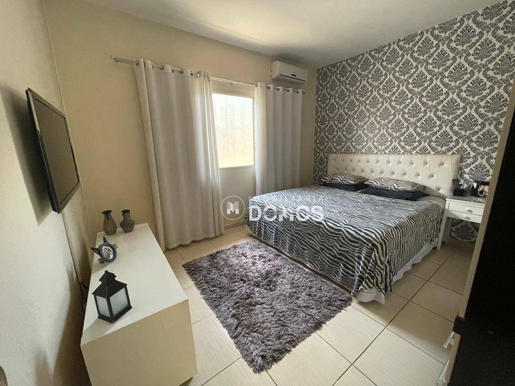 Casa à venda com 3 quartos, 270m² - Foto 14