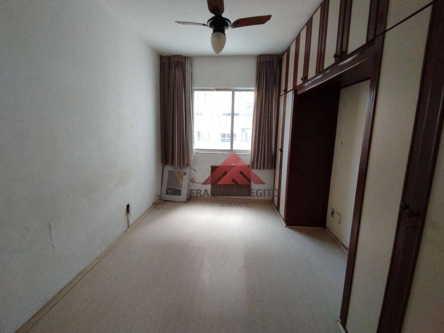 Apartamento à venda com 2 quartos, 70m² - Foto 8