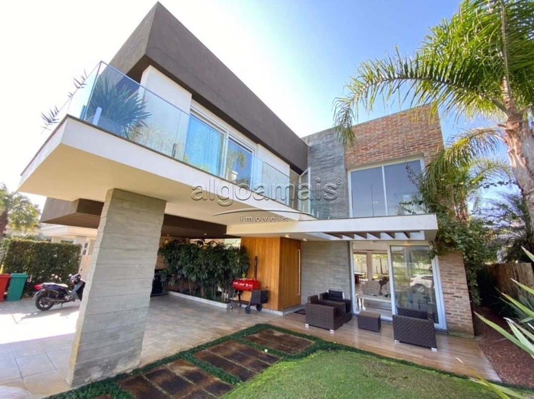 Casa de Condomínio à venda com 6 quartos, 398m² - Foto 2