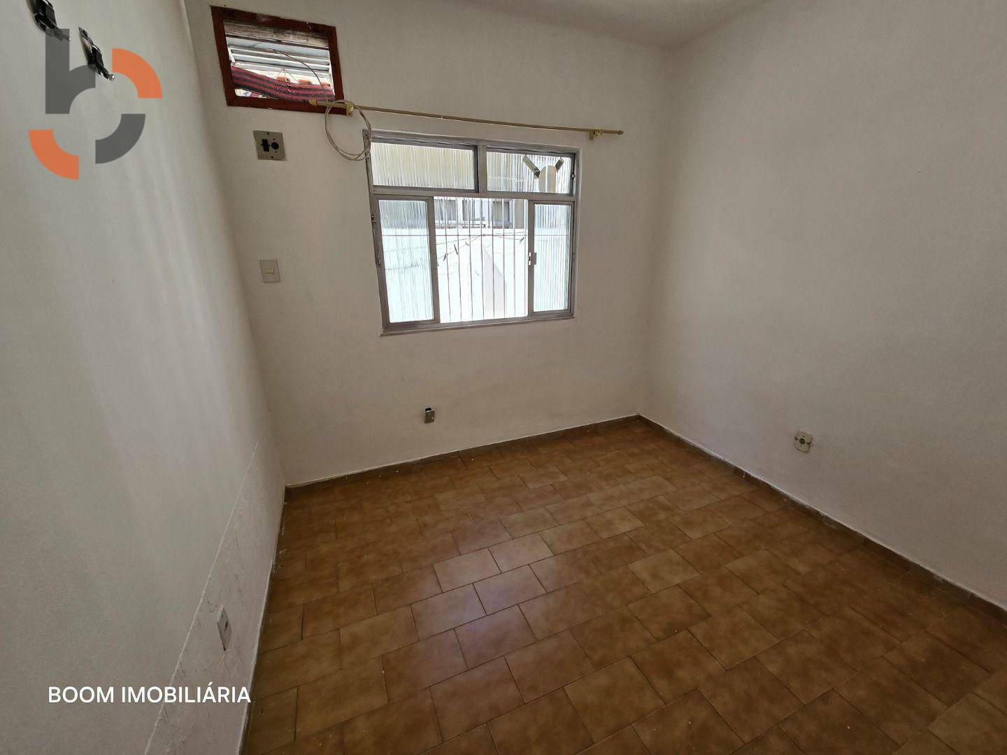 Casa à venda com 2 quartos, 70m² - Foto 13