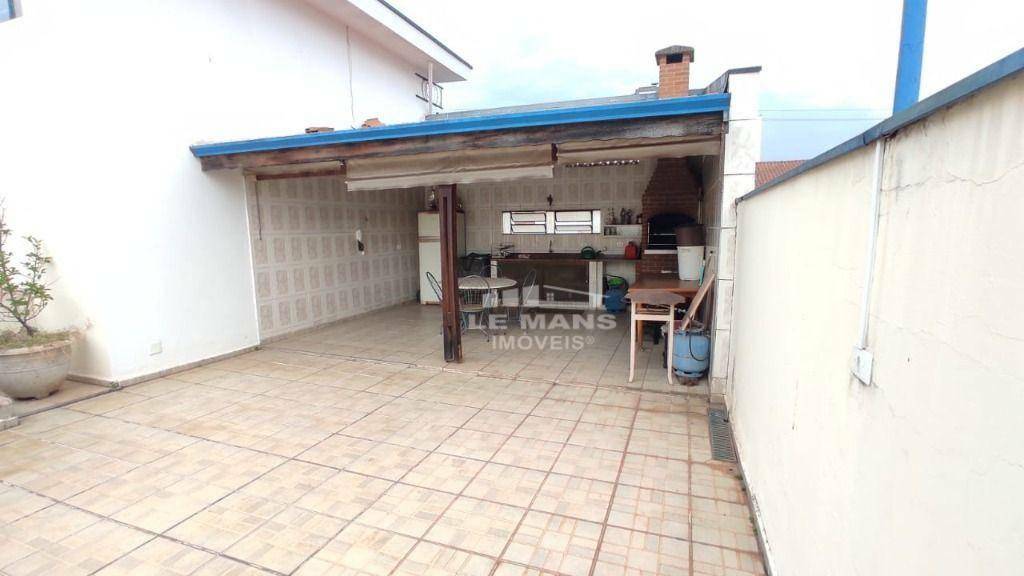 Casa à venda com 4 quartos, 331m² - Foto 54