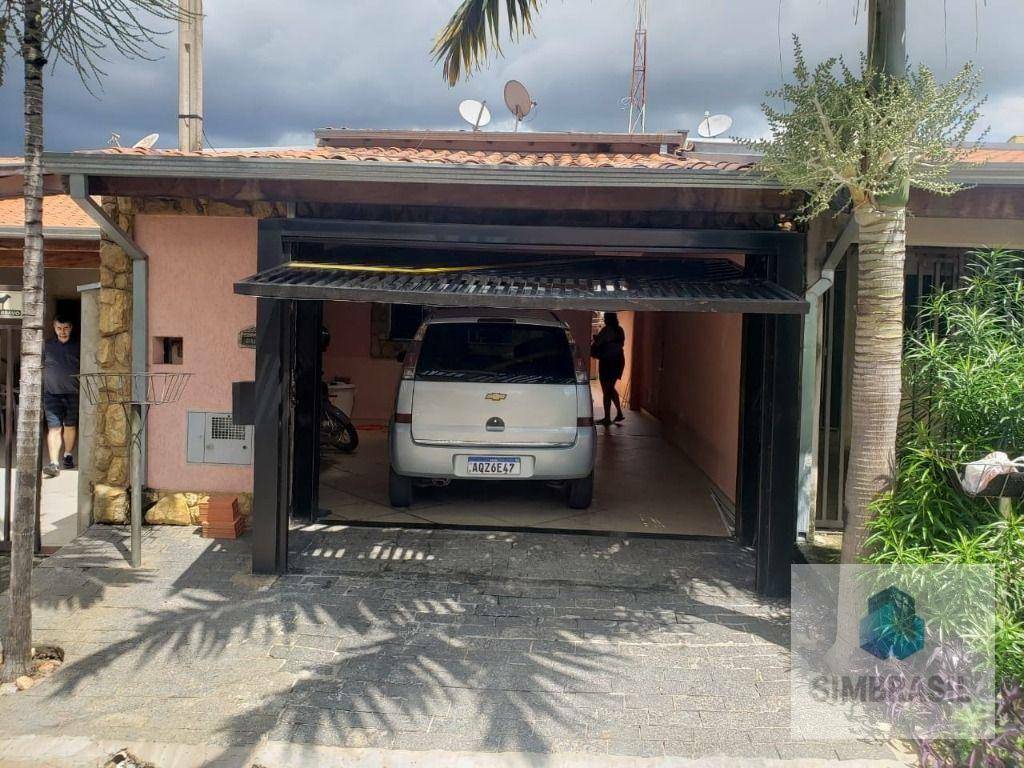 Casa à venda com 2 quartos, 125m² - Foto 1