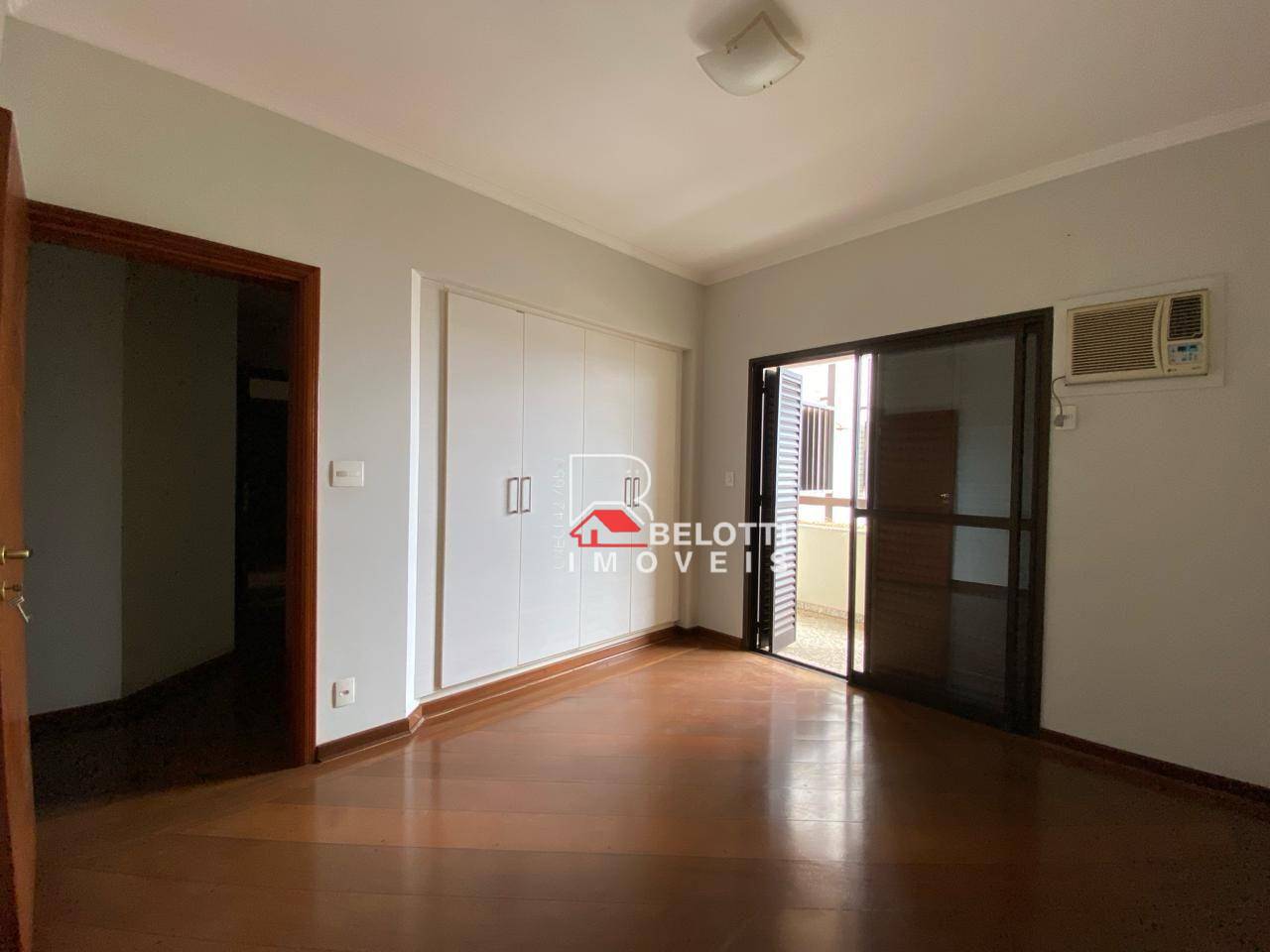 Apartamento à venda com 3 quartos, 194m² - Foto 2