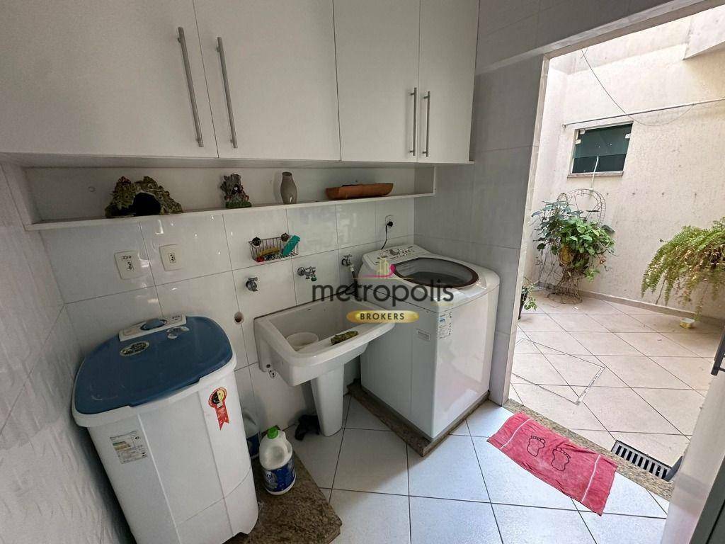 Sobrado à venda com 3 quartos, 220m² - Foto 35