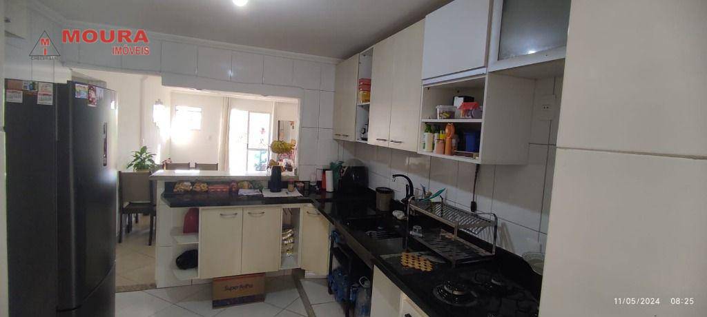 Apartamento à venda com 3 quartos, 98m² - Foto 4