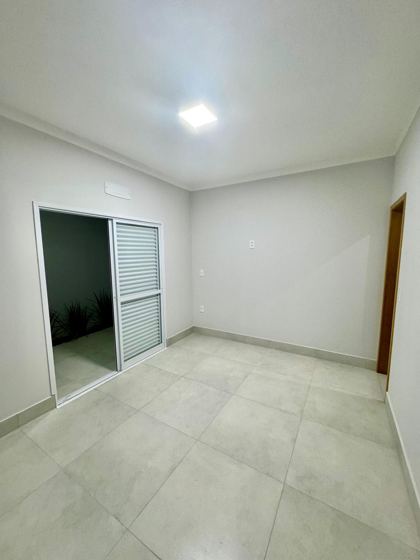 Casa à venda com 3 quartos, 112m² - Foto 2