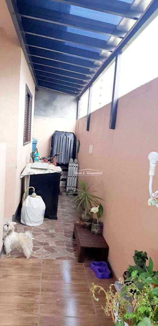 Casa à venda com 2 quartos, 60m² - Foto 5