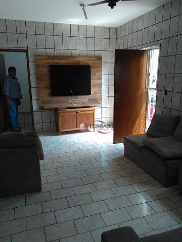 Casa à venda com 3 quartos, 150m² - Foto 2