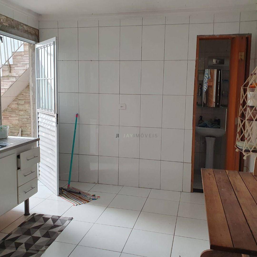 Sobrado à venda com 6 quartos, 200m² - Foto 22