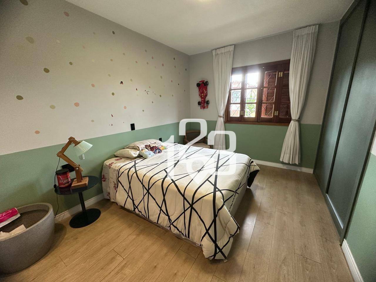 Casa à venda com 3 quartos, 210m² - Foto 25