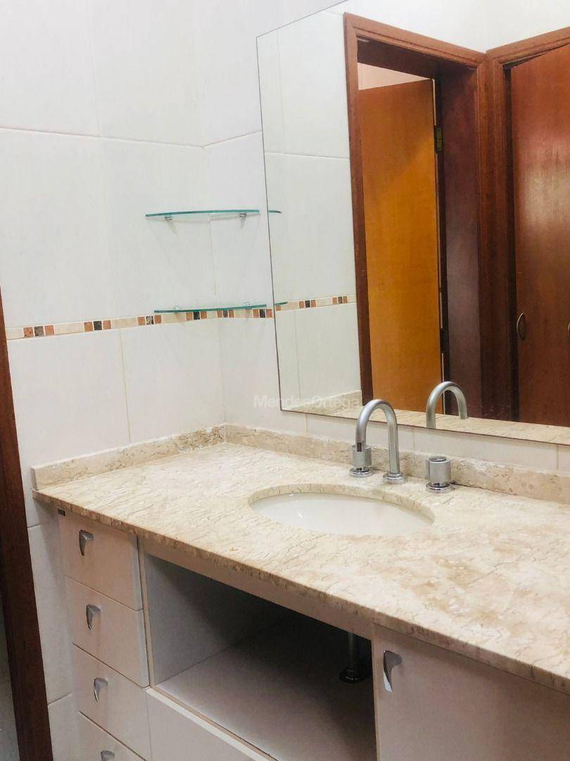 Casa de Condomínio à venda com 3 quartos, 240m² - Foto 17