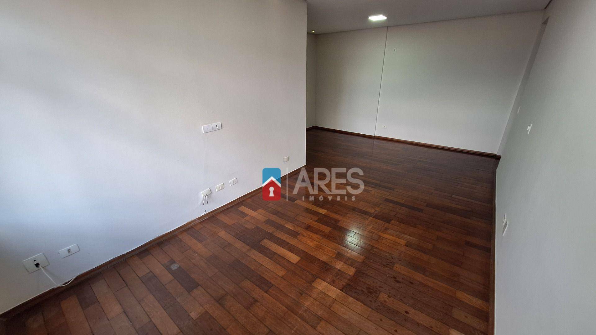 Apartamento para alugar com 3 quartos, 110m² - Foto 12