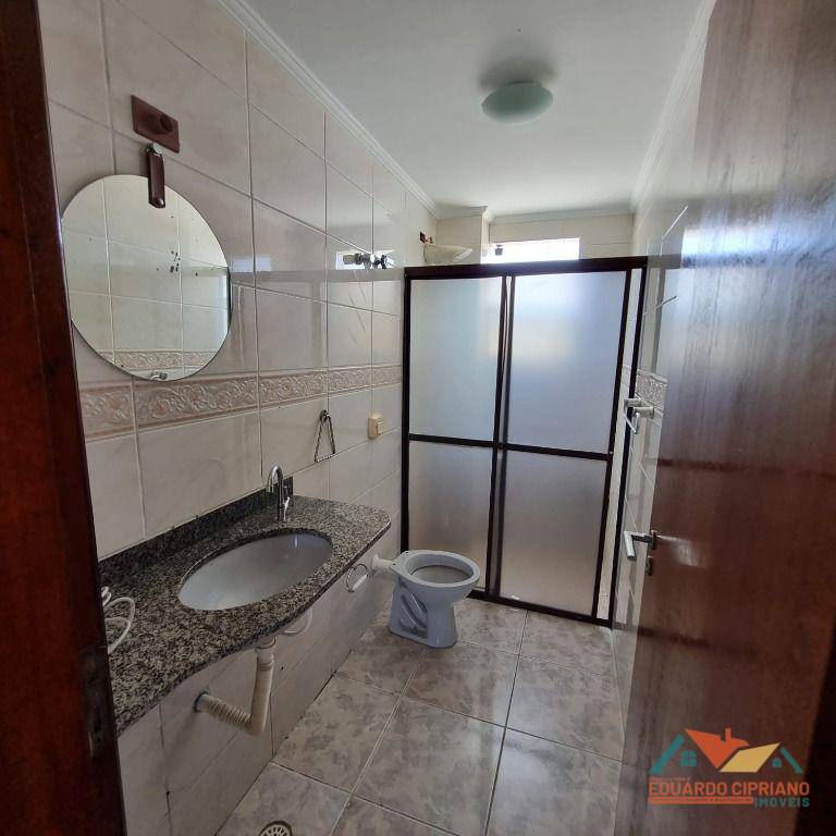 Apartamento para alugar com 3 quartos, 140m² - Foto 11