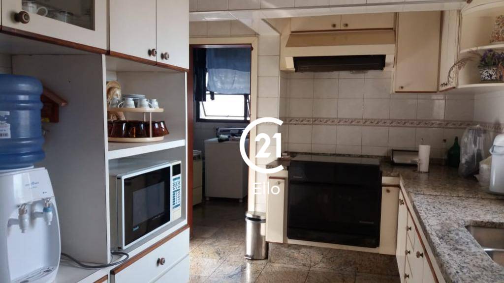 Apartamento à venda com 4 quartos, 217m² - Foto 4