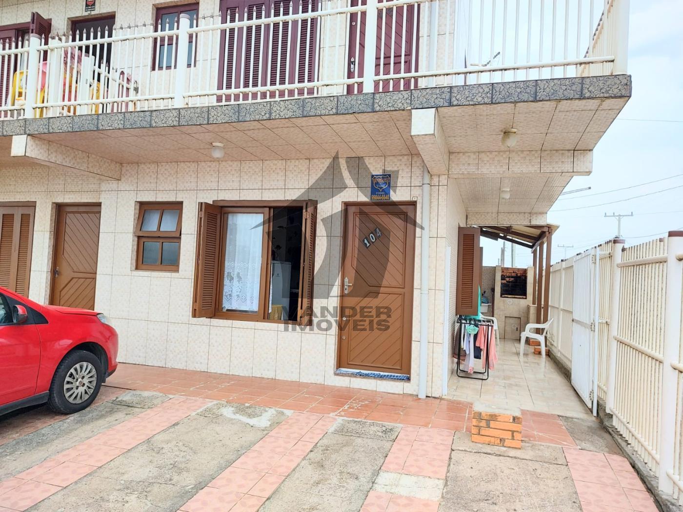 Casa à venda com 2 quartos, 60m² - Foto 1