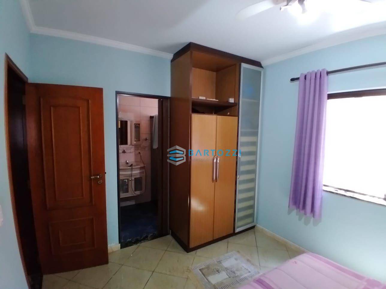 Casa à venda com 3 quartos, 266m² - Foto 6