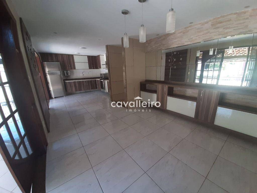 Casa à venda com 3 quartos, 240m² - Foto 16