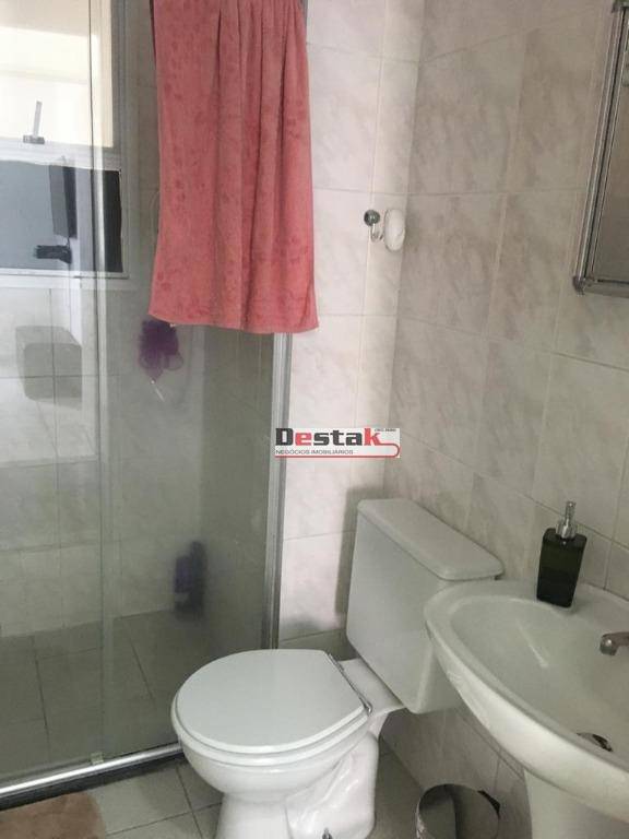 Apartamento à venda com 2 quartos, 65m² - Foto 9