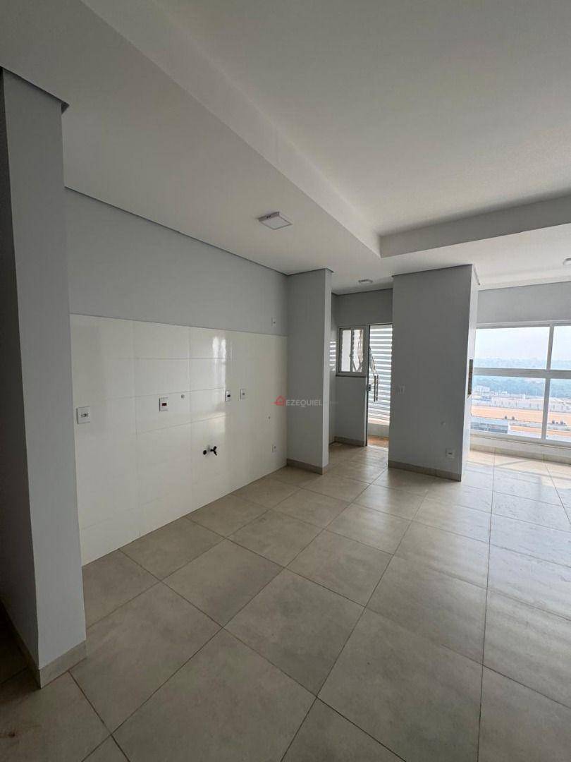 Apartamento à venda e aluguel com 2 quartos, 72m² - Foto 10