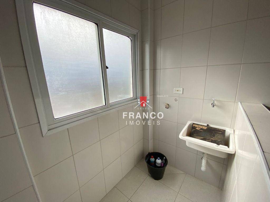 Apartamento à venda com 2 quartos, 67m² - Foto 11