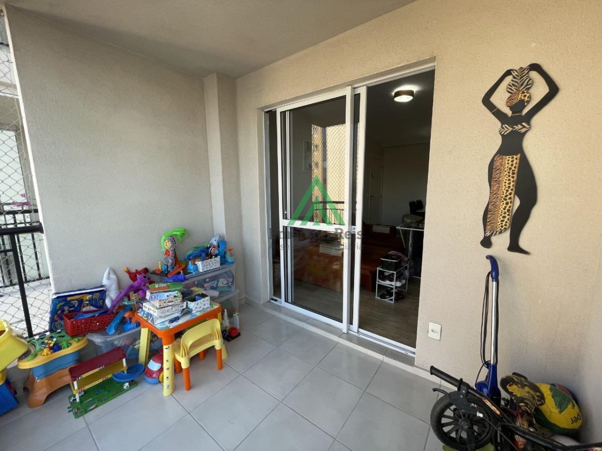 Apartamento à venda com 2 quartos, 68m² - Foto 25