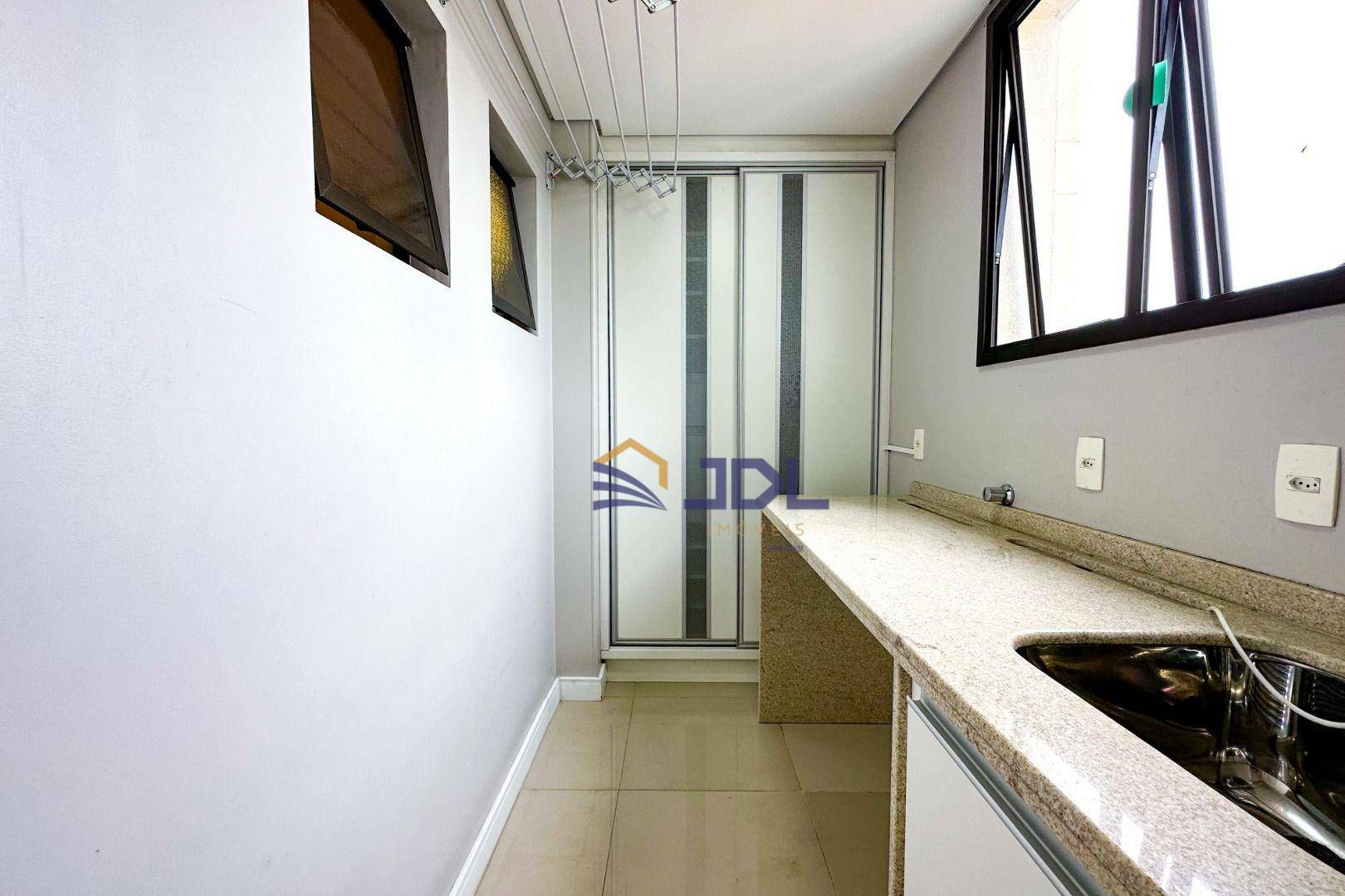 Apartamento à venda com 3 quartos, 113m² - Foto 13