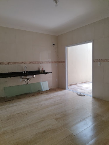 Casa à venda com 3 quartos, 100m² - Foto 5