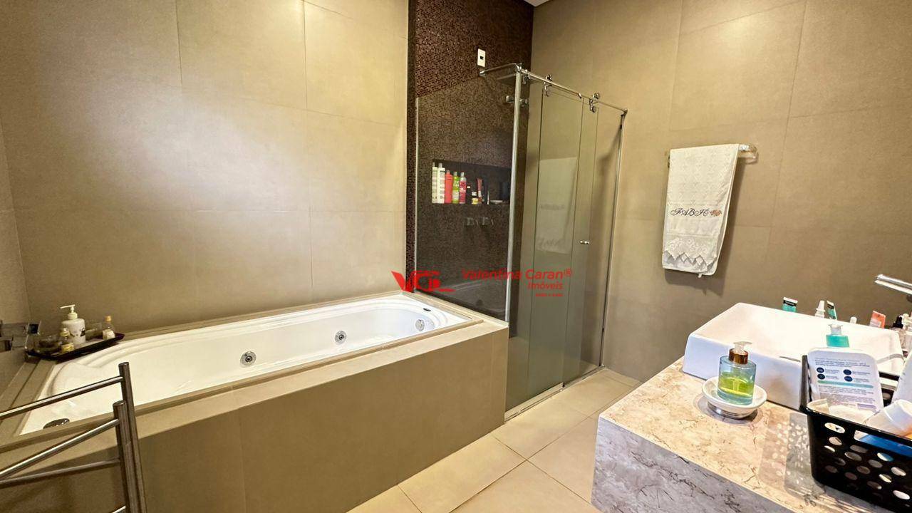 Chácara à venda com 5 quartos, 1037m² - Foto 25