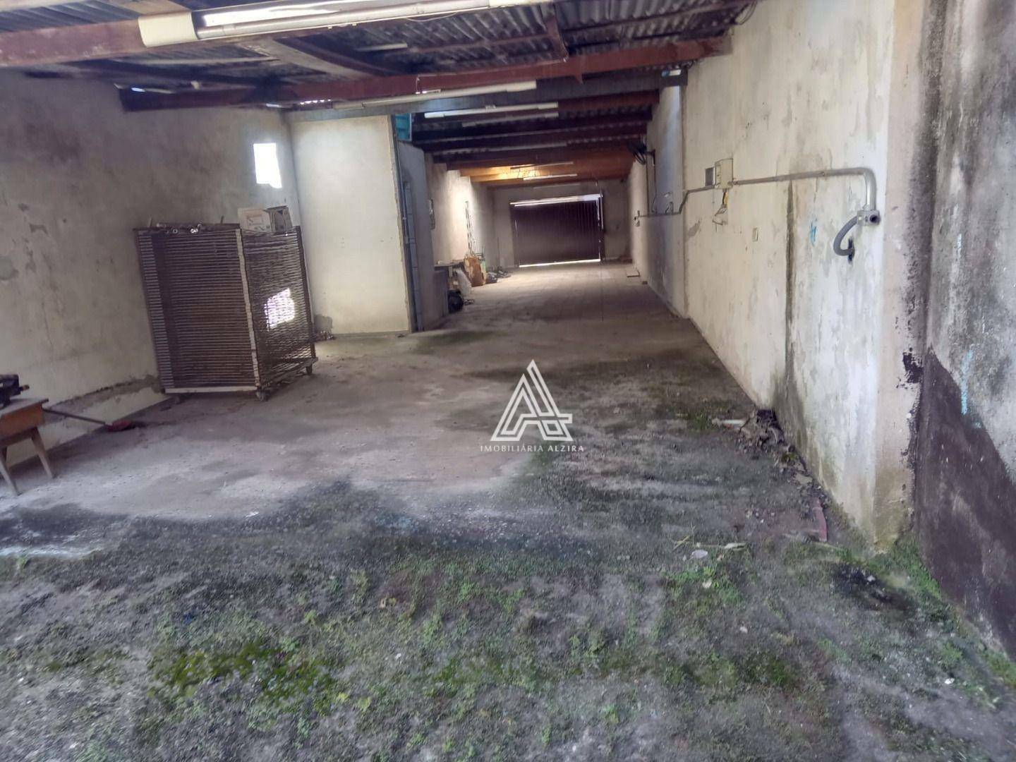 Sobrado à venda com 2 quartos, 300m² - Foto 23