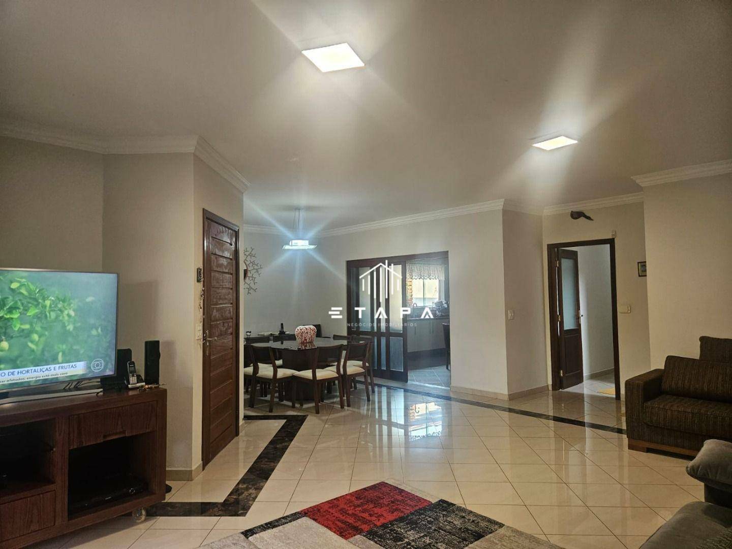Casa à venda com 4 quartos, 330m² - Foto 6