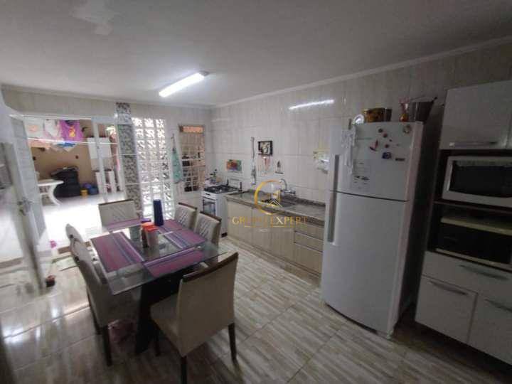 Casa à venda com 3 quartos, 100m² - Foto 13