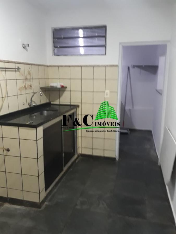 Casa à venda com 3 quartos, 128m² - Foto 1