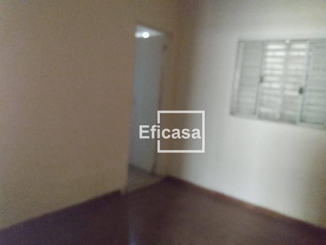 Casa à venda com 3 quartos, 120m² - Foto 2