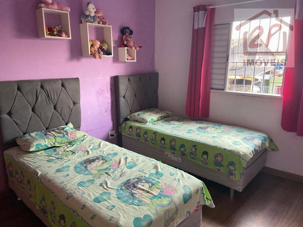 Casa à venda com 3 quartos, 200m² - Foto 3