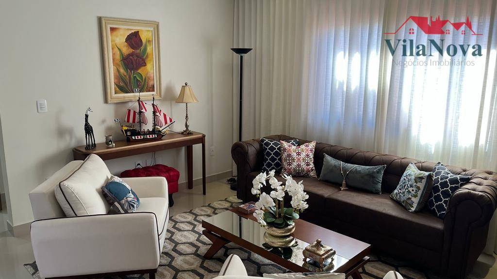 Casa à venda com 3 quartos, 264m² - Foto 1